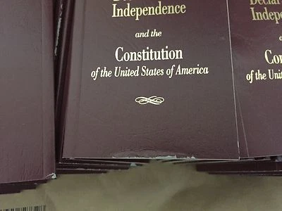 Used 5 PACK Pocket Size United States Declaration Independence Constitution USA - Image 1 of 4