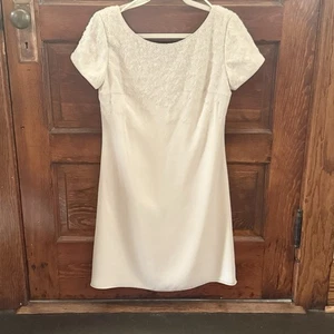 Ann Taylor  Cream Beaded Short Sleeve Women’s Size 6 Midi Party Wedding Cocktail - Picture 1 of 5