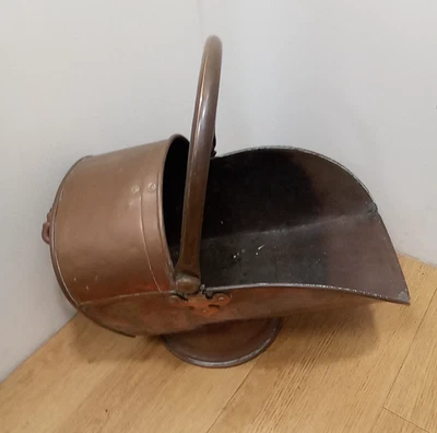 Large Copper Coal Scuttle - Image 1 of 4