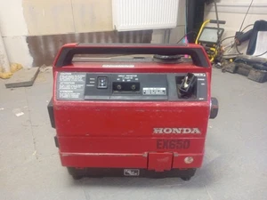 Honda EX650 Generator JUST PROFESSIONALLY SERVICED RUNS GREAT - Picture 1 of 8