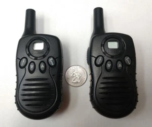 Set of 2 Uniden GMRS 520 Mini Sized Handheld 2-Mile 2-Way Radio Walkie Talkies - Picture 1 of 5