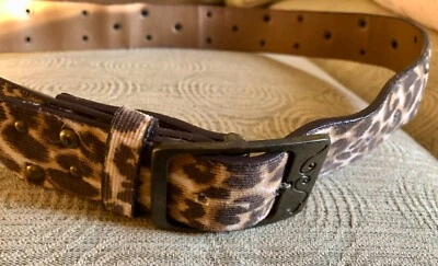 Cinturón de mujer cintura 26-29” marrón imitación cuero latón tachuelas y hebilla Foto 1 de 3