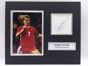 Exhibición de fotos firmada por Robbie Savage Gales RARO + CERTIFICADO DE AUTENTICIDAD AUTÓGRAFO CYMRU - Imagen 1 de 3