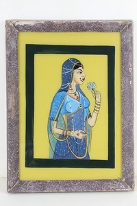 Quadro tradizionale in vetro dipinto a mano arte miniatura indiano donna che tiene fiore vecchio - Foto 1 di 10