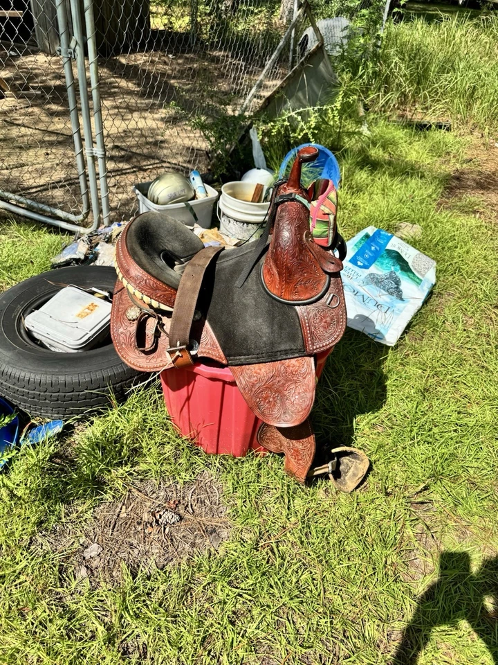 14’ Hilison Treeless Barrel Saddle - Image 1 of 4