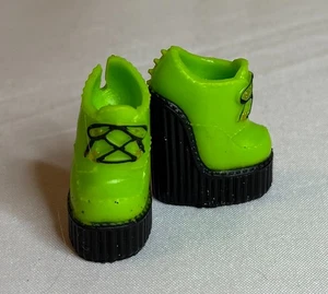 LOL OMG Puppenschuhe - Bad Gurl - grüne Sneaker Heels - Bild 1 von 2