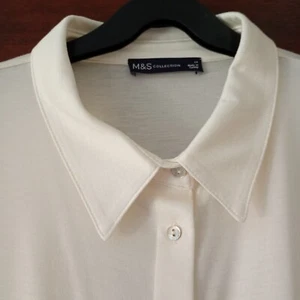 Marks & Spencer Cream Long Sleeve Soft Touch Blouse Size 14 NWOT - Picture 1 of 3