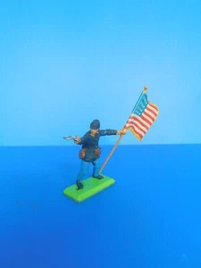 BRITAINS LTD : LE WESTERN GUERRE DE SECESSION TRES BEAU NORDISTE PORTE DRAPEAU - Picture 1 of 6