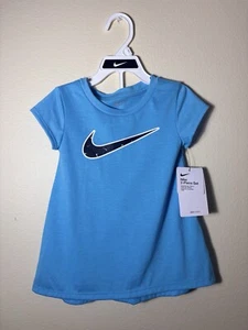 Girls Nike 2 Piece Shirt/Shorts Set- Size: 4T - Picture 1 of 3