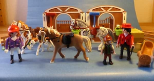 Playmobil Pferde und Reiterinnen Konvolut - Bild 1 von 2