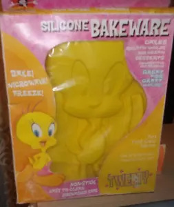 Tweety Bird Silicon Bakeware Cakes Ice Cream Mold Looney Tunes New - Picture 1 of 1