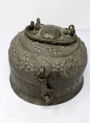 Antique Islamic Copper Hand Craved Floral Embossed Dry Fruit Storage Box - Image 1 of 4
