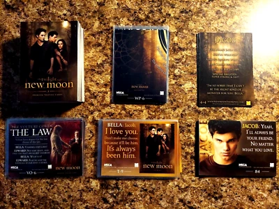 TWILIGHT SAGA NEW MOON COMPLETE SET + ALL "36" CHASE CARDS ! - Image 1 of 4