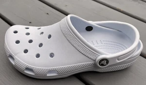 NUOVE scarpe da donna blu Crocs taglia 9 - Foto 1 di 5