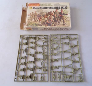 Matchbox Anzac Infantry 50 Military Pieces WW2 1939-45 Boxed 1.76 Scale Soldiers - Picture 1 of 10