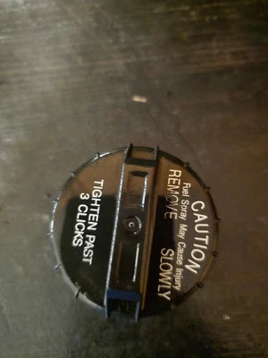 Крышка крышки топливного бака 07 08 09 10 11 12 Jeep Liberty 12-15 Ram C/V изготовитель оборудования - Изображение 1 из 2