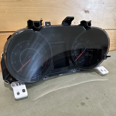 2018 Mitsubishi Outlander sport приборной панели спидометр 8100C624 78k - Изображение 1 из 4