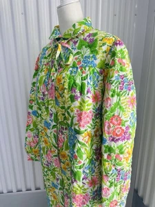 1960S Vintage Quilted Housecoat Floral Garden Berries, Neon Colors Snap Up - Picture 1 of 8