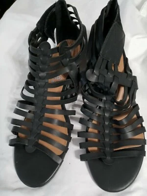 Correa de cuña Ana 9 1/2.  Tacones negros en buen estado usados sin defectos Foto 1 de 4