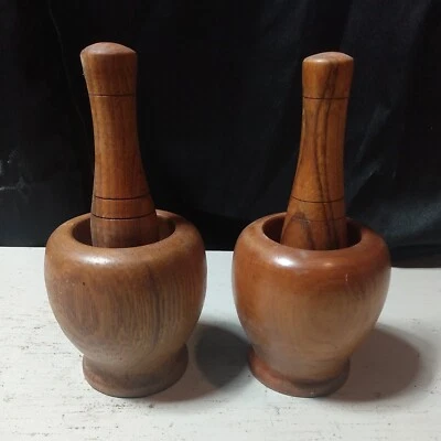 2 morteros y morteros de madera vintage  Foto 1 de 4