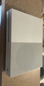 Microsoft Xbox One S 1TB 4K UHD White Console 1681 w/ Controller HDMI Cable