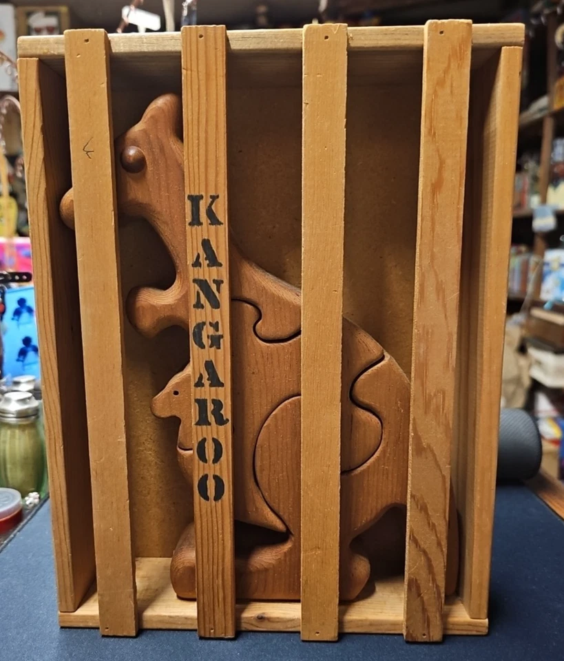 Quebra-cabeça de madeira feito à mão canguru e Joeys marrom vintage - Imagem 1 de 4
