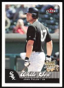 2007 Fleer #332 Josh Fields RC - Picture 1 of 2