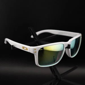 Neue Oakley Holbrook Sonnenbrille polarisiert Prisma weißes Gestell goldene Gläser WG - Bild 1 von 4