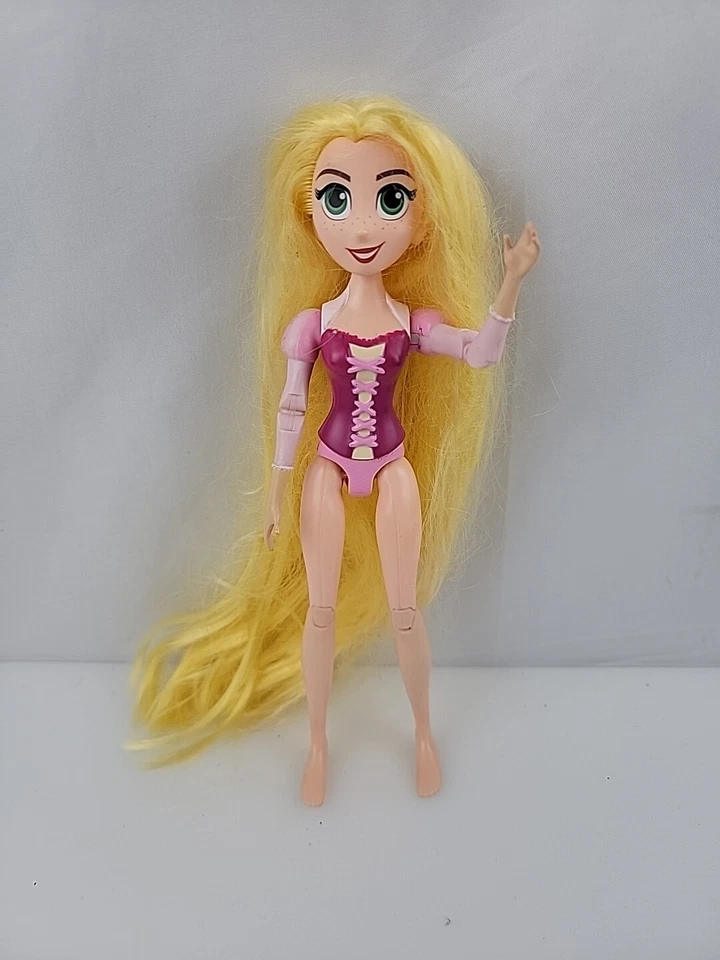 Figura Articulada Disney Princesa Enredada Serie Rapunzel 8" Hasbro  Foto 1 de 4