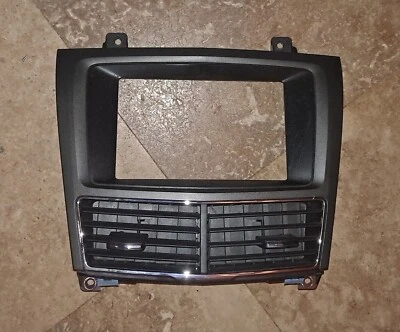 c 2013-2016 Lincoln MKT Dash Panel Radio Surround Bezel Vents Black 2014 2015 - Image 1 of 4