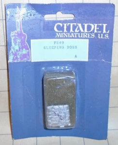 Citadel Miniatures Dungeon Tiles: cani che dormono nuovo con scatola - paesaggio/terreno D&D - Foto 1 di 3