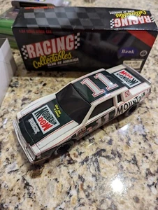 DARRELL WALTRIP #11 Buick Mountain Dew 1981 Car Bank Die-cast NASCAR 1:24 RCCA - Picture 1 of 5