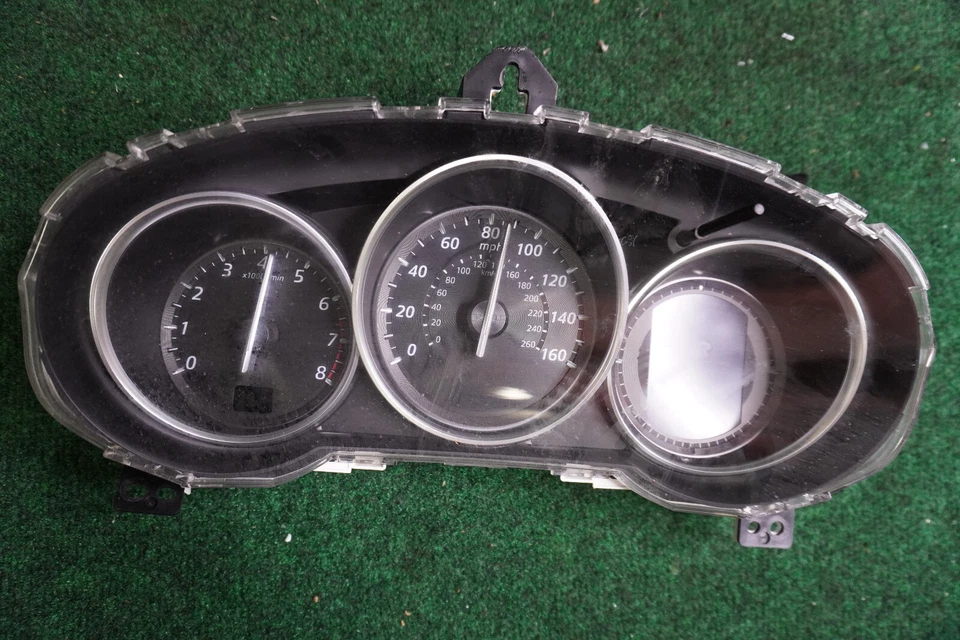 Velocímetro Mazda CX5 2014 OEM 346733767 126.879 millas Foto 1 de 4