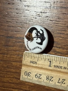 2018 Edward Gorey Pop Surrealism Ethereal Art Button Pin Stumbling Christmas - Picture 1 of 2
