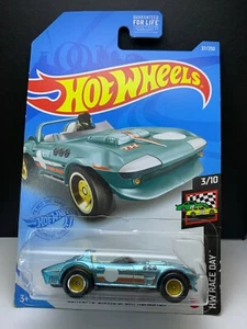 Hot wheels Super Treasure Hunt STH 2021 # Corvette Grand Sport Roadster, US Card - Picture 1 of 4