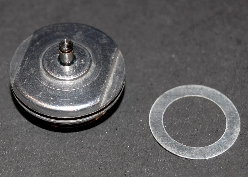 Fox .049 Airplane Engine Glow Head & Gasket 049 - Image 1 of 1