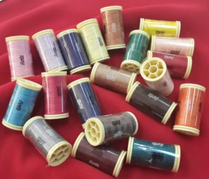 Polyester Nähgarn Set Mix Farben 20 Spule x 100M Handstick Garn Handarbeit IP9 - Bild 1 von 5