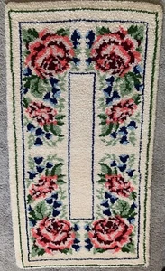 Vintage Latch Hook Rug Wall Hanging Canvas Completed 5’ X 32” Ivory Floral EUC - Picture 1 of 9