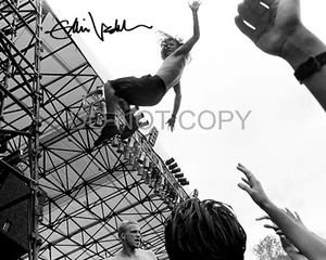 Eddie Vedder Pearl Jam 8x10 SIGNED REPRINT Photo/poster Rock n Roll #2 - Picture 1 of 1