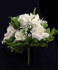 Off White Silk Flower Bridal Bouquet 10 Open Flowers And 3 Buds. 11.5 Tall - Picture 1 of 5