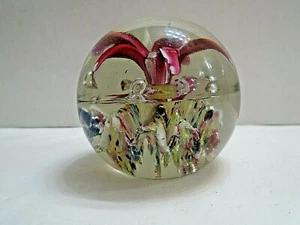 Unbranded Flowers Inset handblown glass paperweight Clear - Picture 1 of 3