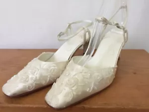 Michaelangelo Vanessa Beaded White Bridal Heels Wedding Mother of Bride 6B 36 - Picture 1 of 12