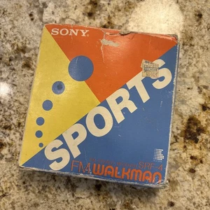 Vintage Sony Sports FM Stereo Receiver Walkman SRF-4 - NEU. Im Originalkarton. - Bild 1 von 5