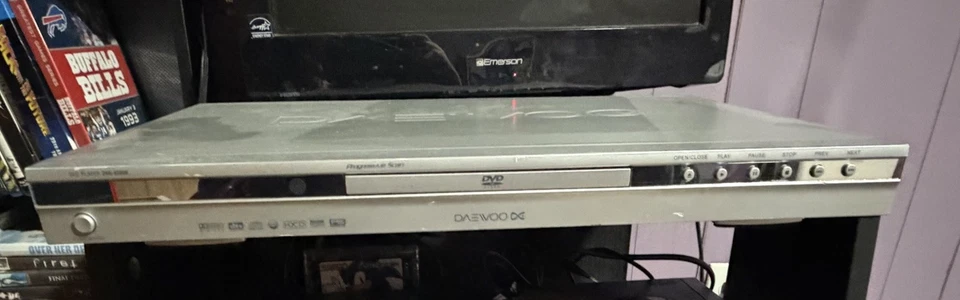 Reproductor de DVD Daewoo DVG-9200B - Sin control remoto, para reparación/piezas Foto 1 de 3