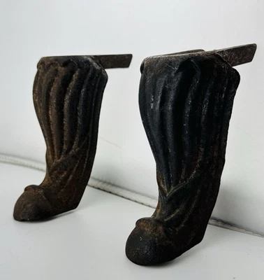 Antiguo par de pies de hierro fundido para estufa de leña o muebles hierro rescatado 3,5" Foto 1 de 4