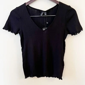 Vero Moda Ruffle Hem Short Sleeve Top Black Knit Lightweight Size Small New - Picture 1 of 8