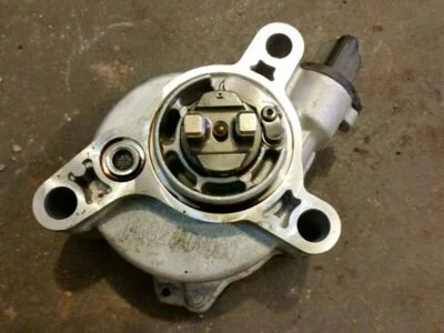 Bomba de vacío usada se adapta a: Chrysler 200 SDN 2015 2,4 grado A Foto 1 de 4