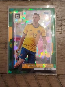 2022-23 Donruss Soccer FIFA Rafael Santos Borre Optic Green Cracked Ice Colombia
