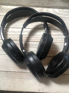 Lot Of 2 Toyota Wireless Headphones DVD Entertainment System PT900-00031 - Read - Picture 1 of 6