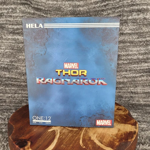 One:12 Mezco Hela from Thor Ragnarok Marvel 1/12 Collectible Figure Cover